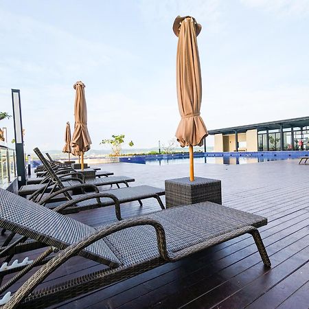 Lovina 1615 At Pollux Meisterstadt Batam Exterior photo