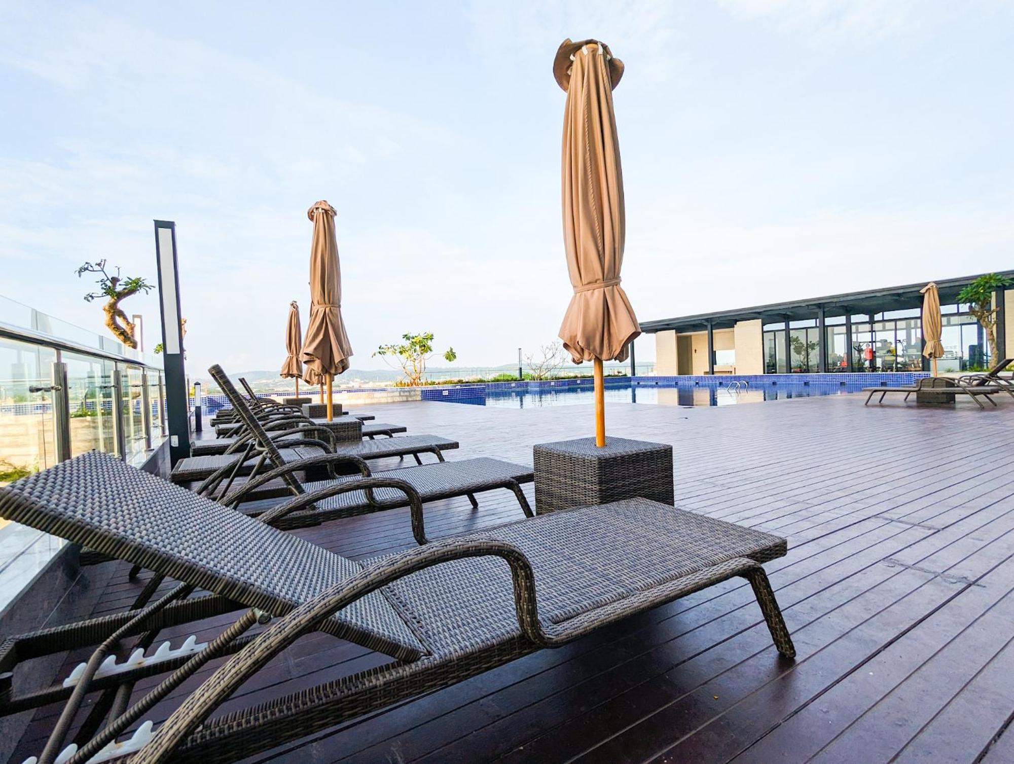 Lovina 1615 At Pollux Meisterstadt Batam Exterior photo