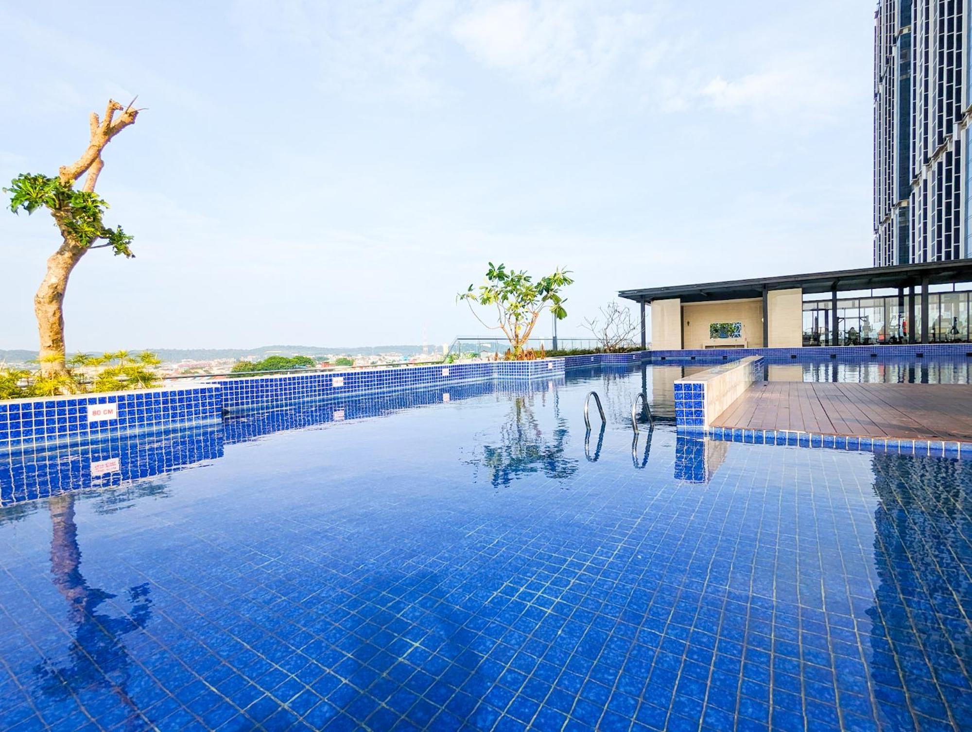 Lovina 1615 At Pollux Meisterstadt Batam Exterior photo